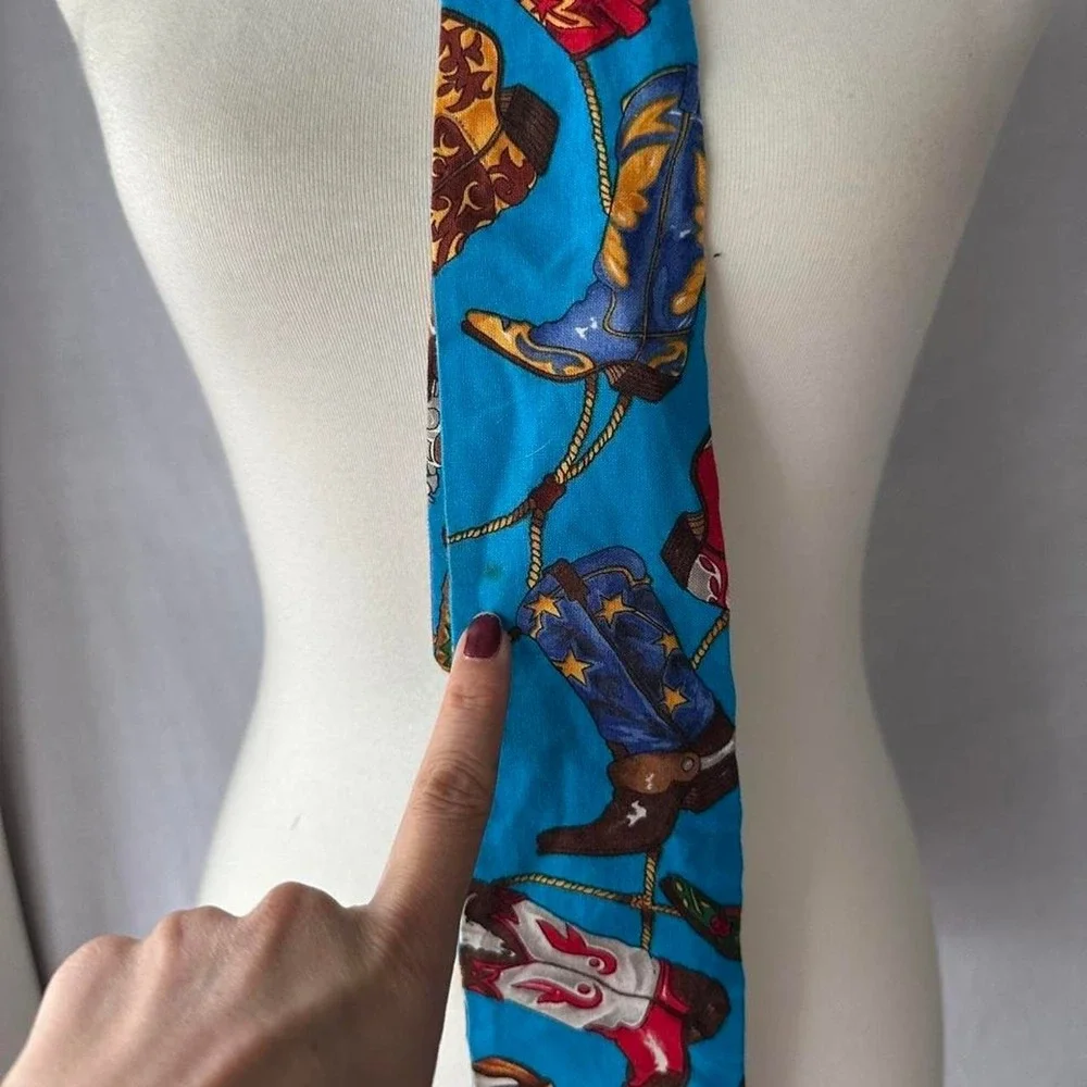 Vibrant rodeo themed tie